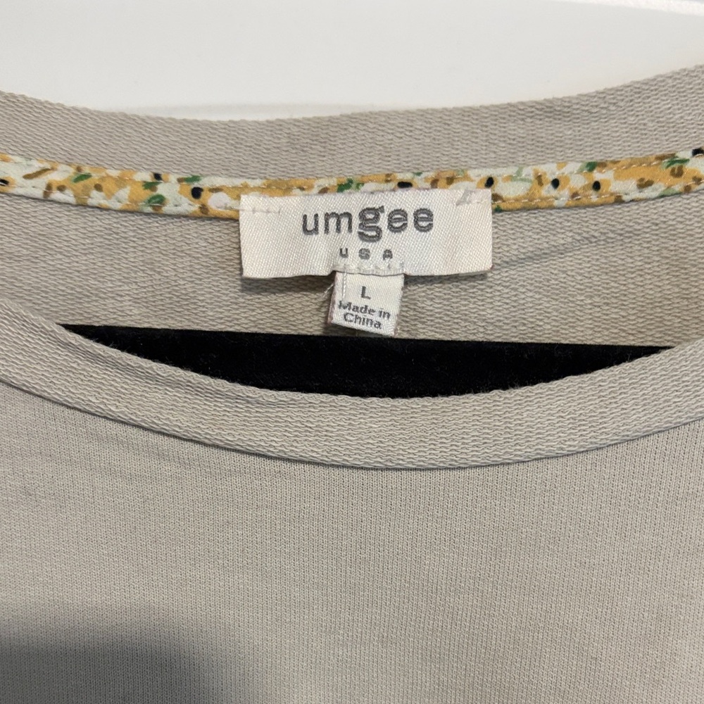 Umgee Ruffled Sleeve Blouse - Cream - Picture 2 of 2